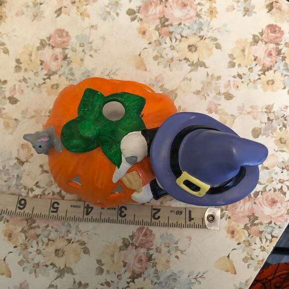 Vintage Hand Painted Halloween White Cat & Pumpkin Figure Decor - Picture 11 of 13